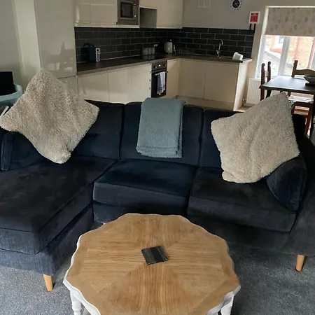 Kezbah2 22 The Square Centre Of Village *