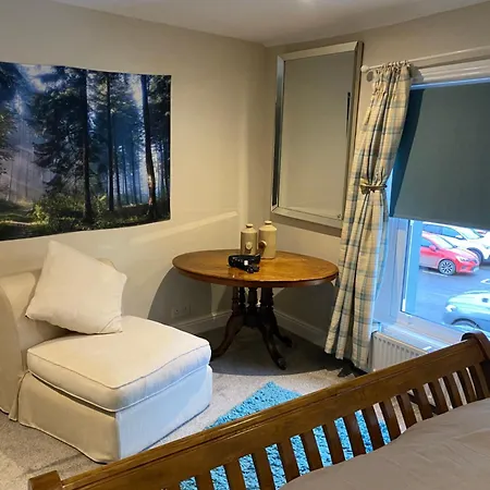 Kezbah2 22 The Square Centre Of Village