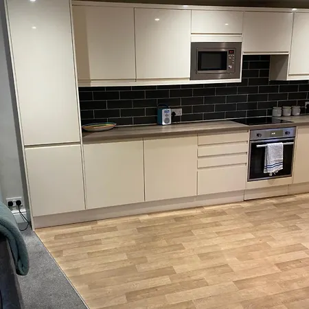 Kezbah2 22 The Square Centre Of Village *